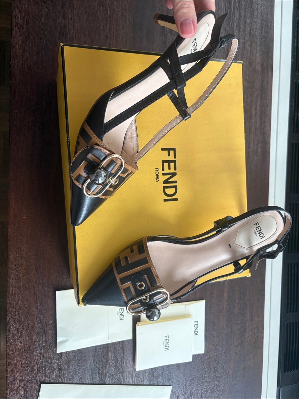 Fendi kitten heels sz 38